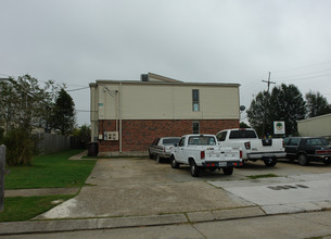 3600 Delaware Ave in Kenner, LA - Foto de edificio - Building Photo