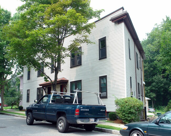 11-13 Peirce St in Arlington, MA - Foto de edificio - Building Photo