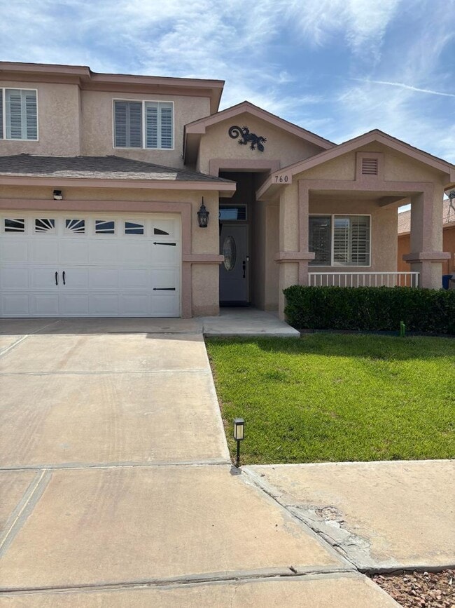 property at 760 Blue Sage Ave SW