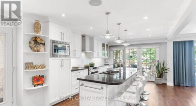 1857 Parkside Dr in Pickering, ON - Building Photo - Building Photo