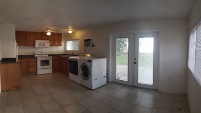 1120 Northshore Dr, Unit 2 in Eustis, FL - Building Photo - Building Photo