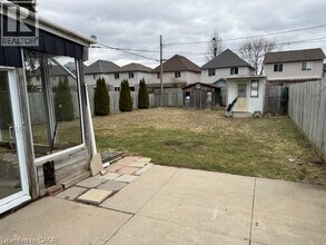 195 Sekura St in Cambridge, ON - Building Photo - Building Photo