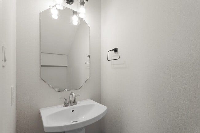 property at 5544 Shreveport Blvd