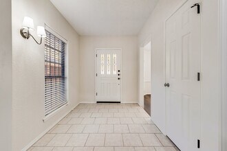 1805 Renfro Rd in Colleyville, TX - Foto de edificio - Building Photo
