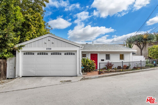 property at 2330 Ronda Vista Dr