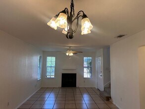 1007 Water St in Bastrop, TX - Building Photo - Building Photo