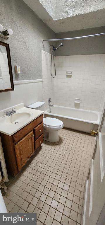 7139 Greenwood Ave in Upper Darby Township, PA - Building Photo - Building Photo