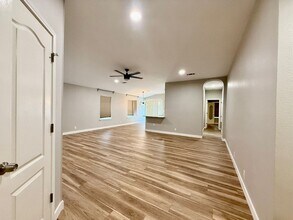 1031 Bobcat Pass in San Antonio, TX - Building Photo - Building Photo
