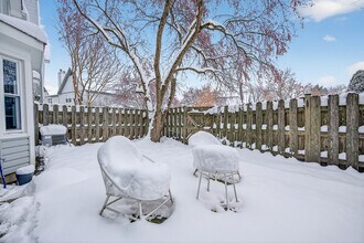 1391 Sherwood Ct in Gurnee, IL - Building Photo - Building Photo