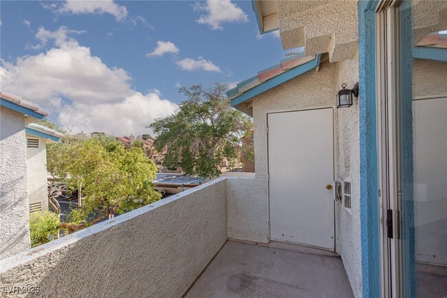 property at 4960 Harrison Dr