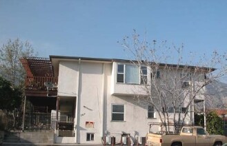 138 W Sierra Madre Blvd in Sierra Madre, CA - Building Photo