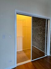 2358 N Clybourn Ave, Unit 3 in Chicago, IL - Building Photo - Building Photo