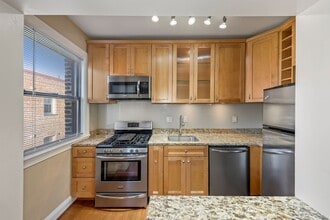 3616 Connecticut Ave NW, Unit 407 in Washington, DC - Foto de edificio - Building Photo