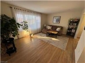 261 Schuyler Ave in Kearny, NJ - Building Photo - Building Photo