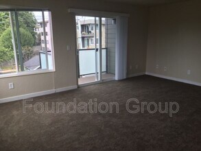 2405 NW 65th St in Seattle, WA - Building Photo - Building Photo