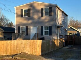 906 Hewitt Ave, Unit 906