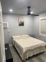 2529 Crommelin Ave, Unit 2533 in Modesto, CA - Building Photo