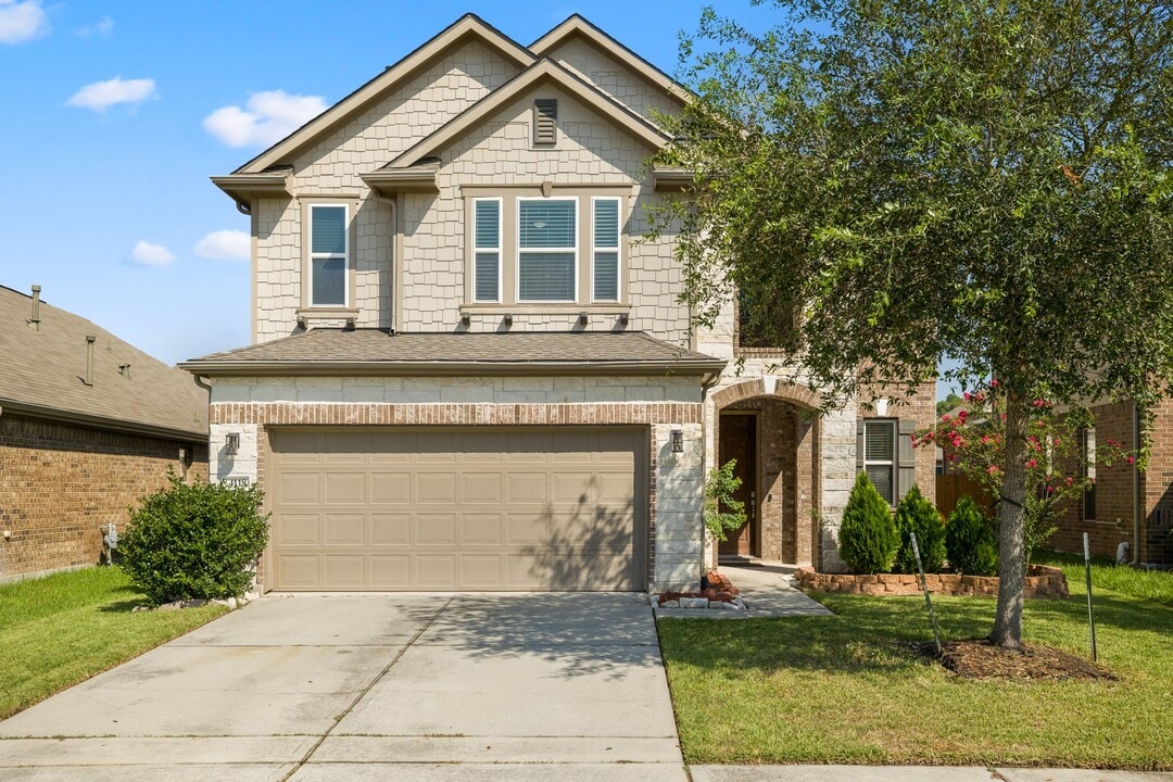 4118 Lake Cypress Cir in Houston, TX - Building Photo