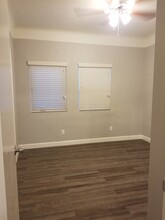 2402 1/4 Palm Pl in Huntington Park, CA - Foto de edificio - Building Photo