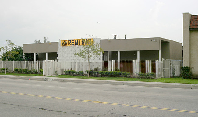 Lynwood Apartments in San Bernardino, CA - Building Photo - Building Photo