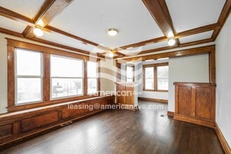 4042 College Ave in Kansas City, MO - Foto de edificio - Building Photo