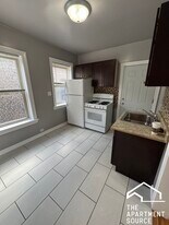 4027 W Melrose St in Chicago, IL - Building Photo