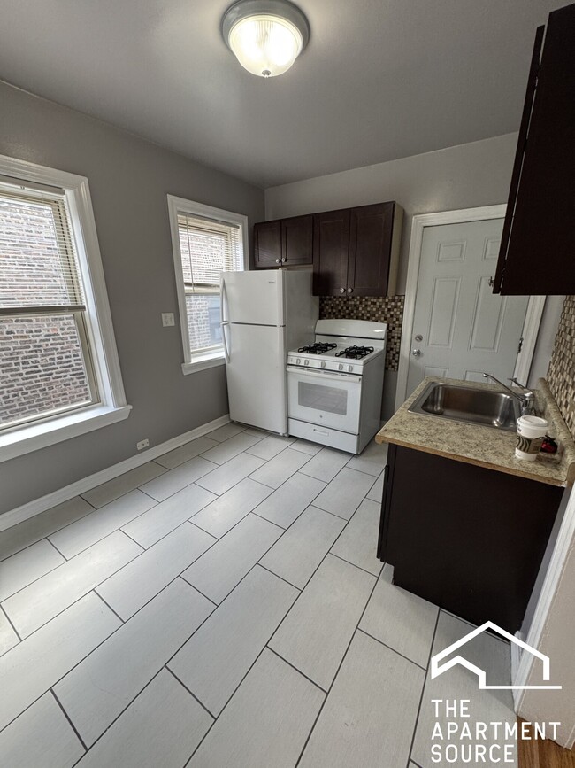 property at 4027 W Melrose St