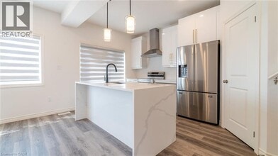 3911 Auckland Ave. in London, ON - Building Photo - Building Photo