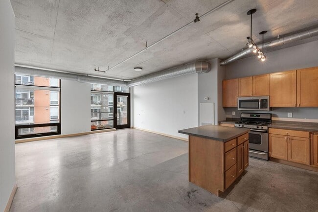 720 N 4th St in Minneapolis, MN - Foto de edificio - Building Photo