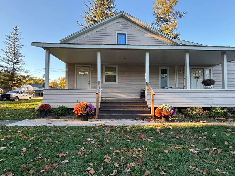 201 W Main St in Elbridge, NY - Building Photo