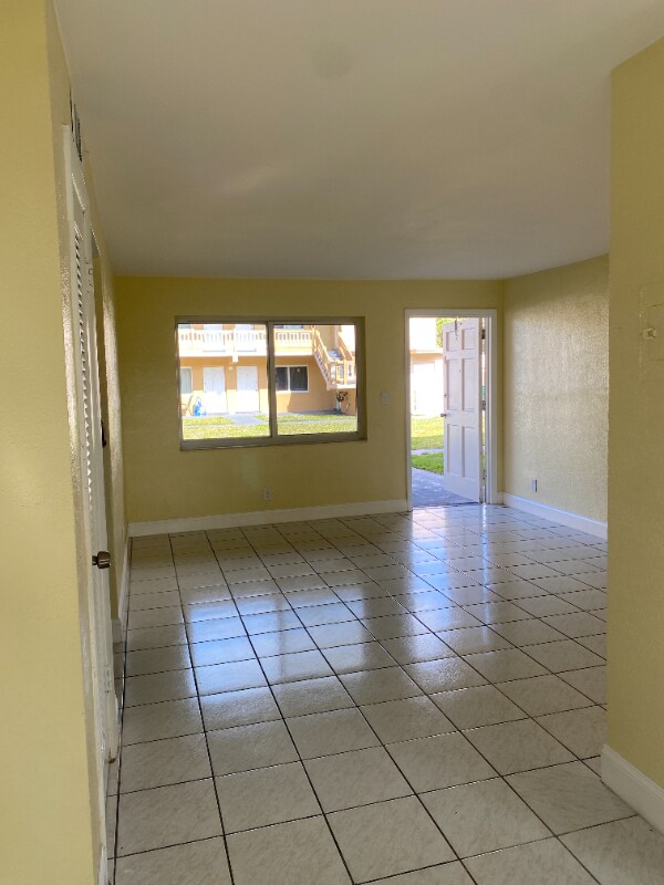 5290 SW 90th Way-Unit -1 in Cooper City, FL - Foto de edificio - Building Photo