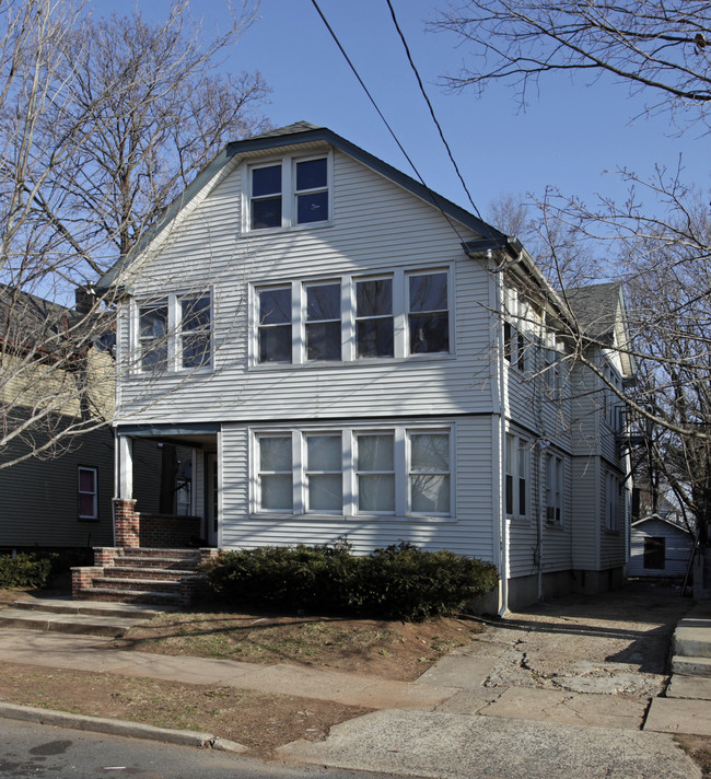 49 Delavan St in New Brunswick, NJ - Building Photo - Building Photo