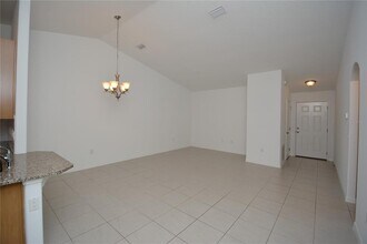 33 Rosecroft Ln in Palm Coast, FL - Building Photo - Building Photo