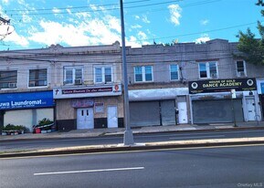 220-13 Jamaica Ave in Queens, NY - Building Photo