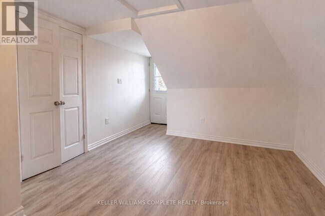 property at 3 Wentworth St S