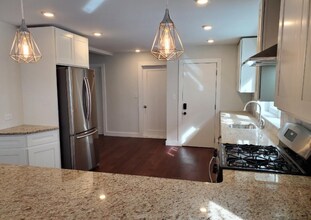 79 Bailey Rd, Unit 1 in Somerville, MA - Building Photo - Building Photo