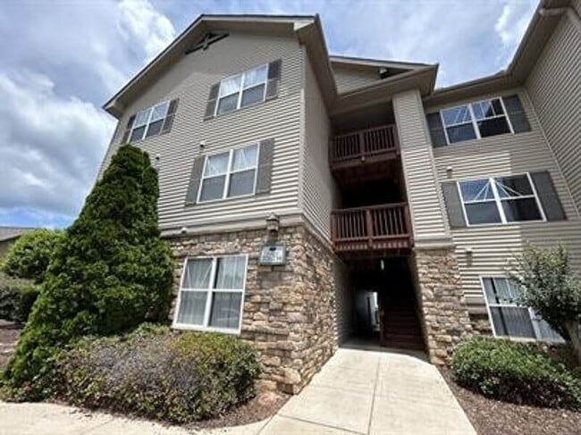 property at 731 Harts Cove Way