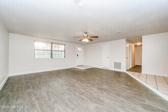 2887 Gatling Blvd in Orange Park, FL - Building Photo - Building Photo