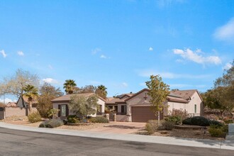 2094 Fort Halifax St in Henderson, NV - Building Photo - Building Photo