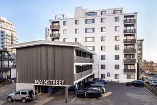 Downtown Edmonton Apartments in Edmonton, AB - Building Photo