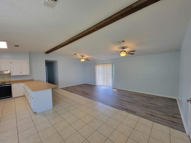 9121 Abba Ln in Panama City Beach, FL - Building Photo - Building Photo