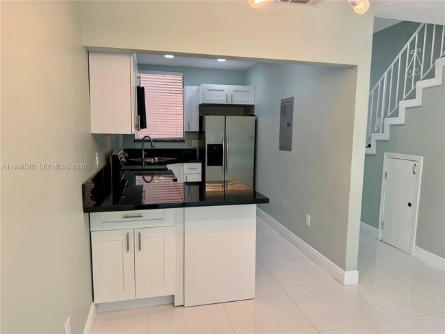 5888 W 25th Ct in Hialeah, FL - Building Photo - Building Photo