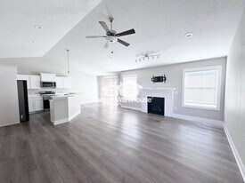 1317 NW 27th St in Ankeny, IA - Building Photo