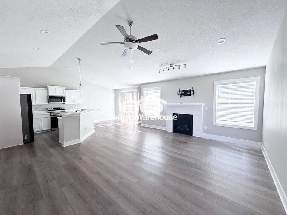 1317 NW 27th St in Ankeny, IA - Foto de edificio