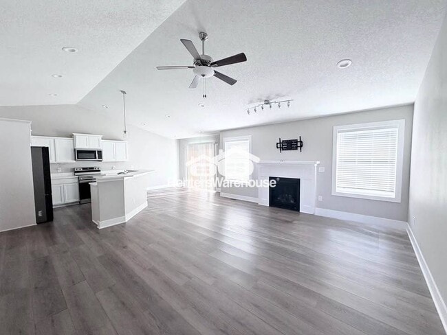 1317 NW 27th St in Ankeny, IA - Foto de edificio - Building Photo