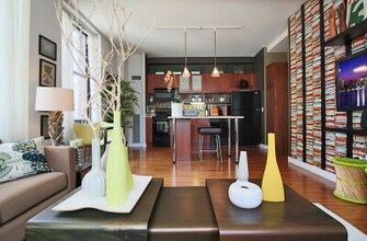 69 E Lake St in Chicago, IL - Building Photo - Building Photo