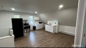 10 Rowe St in New Haven, CT - Building Photo