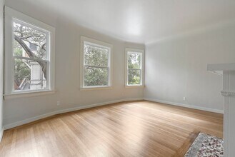 1039 Bella Vista Ave in Oakland, CA - Building Photo - Building Photo