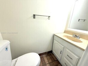 4094 Sierra Terrace in Sunrise, FL - Building Photo - Building Photo