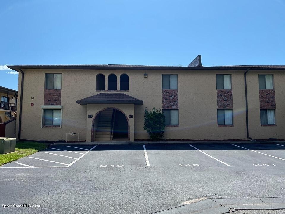 147 San Paulo Cir in Melbourne, FL - Building Photo